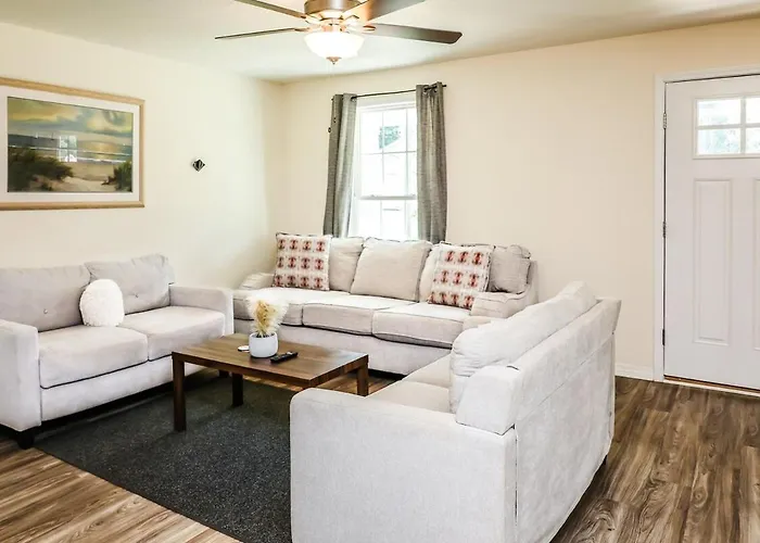 Close To Downtown, Beaches, And Nas! Holiday home Pensacola