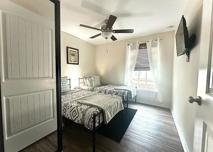 Holiday home Close To Downtown, Beaches, And Nas! Pensacola