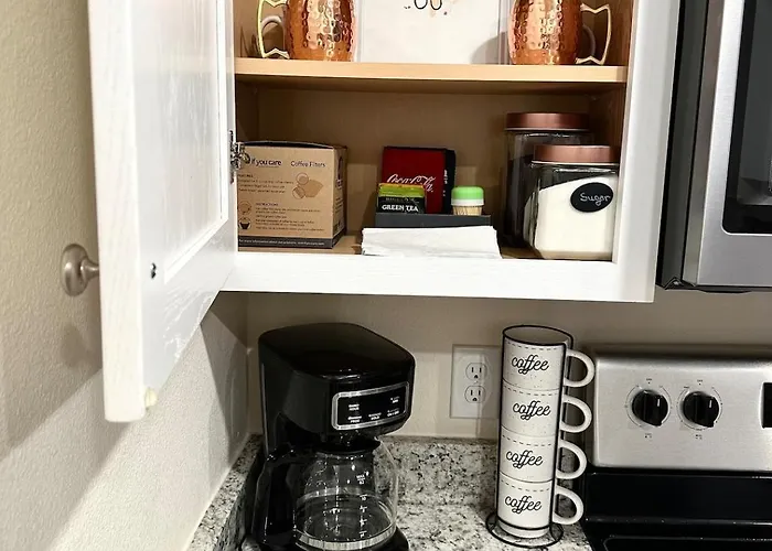 Close To Downtown, Beaches, And Nas! Holiday home Pensacola