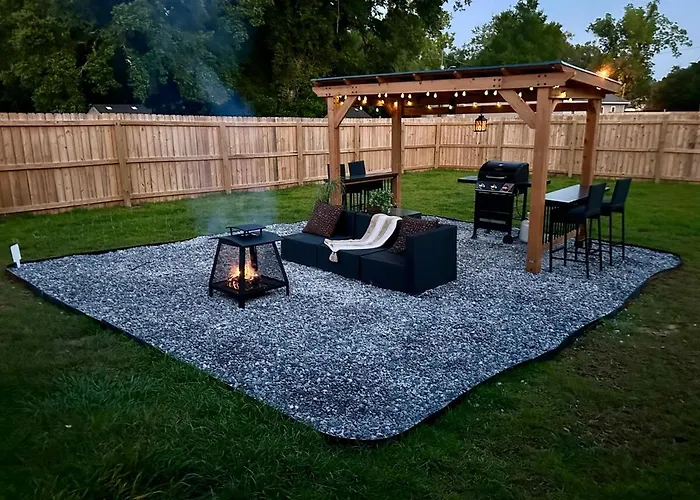 Close To Downtown, Beaches, And Nas! Pensacola