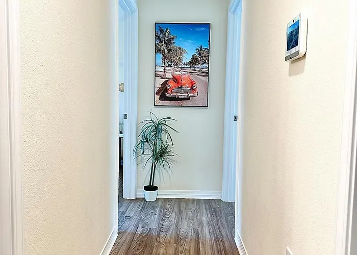 Close To Downtown, Beaches, And Nas! Holiday home Pensacola